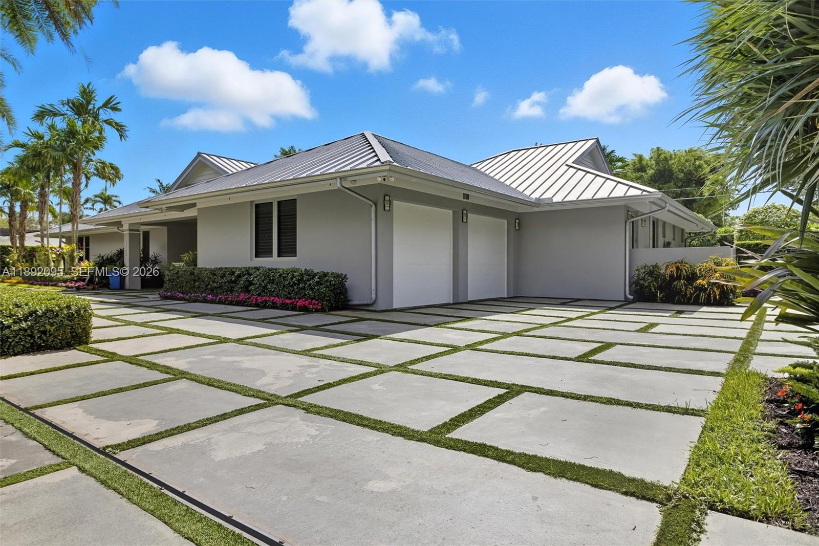 POINSETTIA ESTATES - Residential