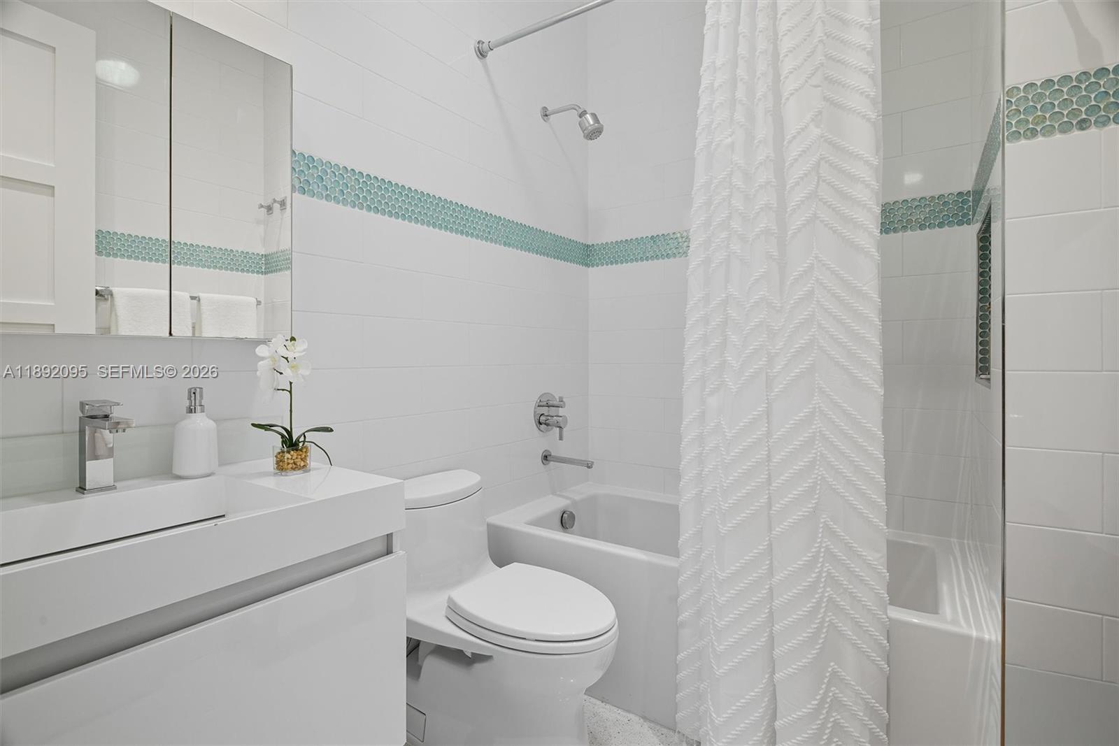 POINSETTIA ESTATES - Residential