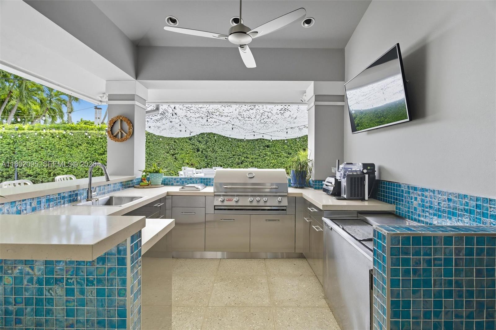 POINSETTIA ESTATES - Residential