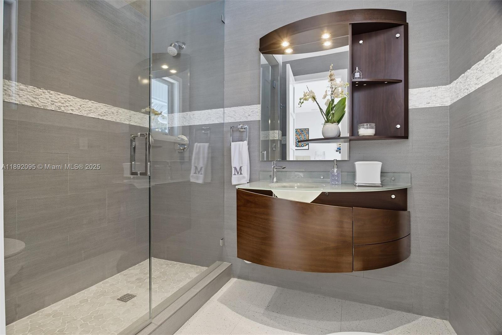 POINSETTIA ESTATES - Residential