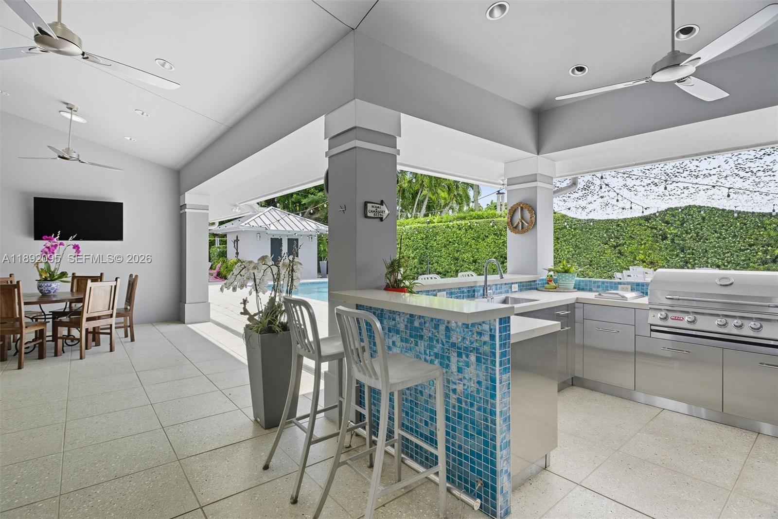 POINSETTIA ESTATES - Residential