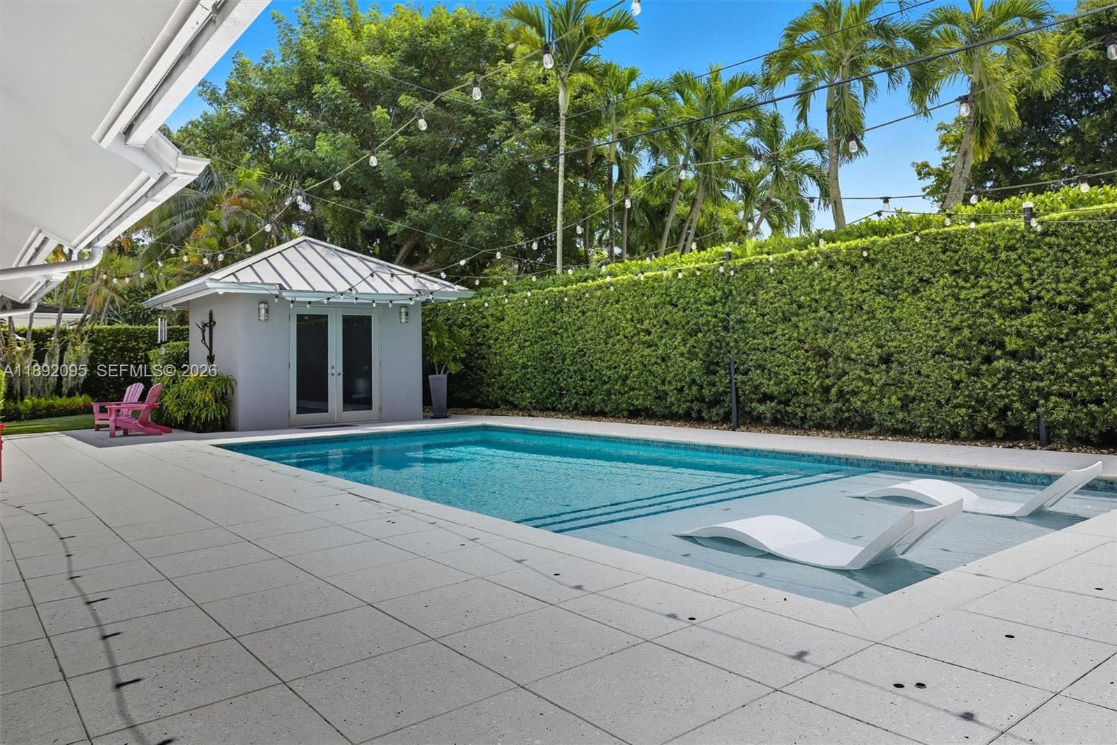 POINSETTIA ESTATES - Residential