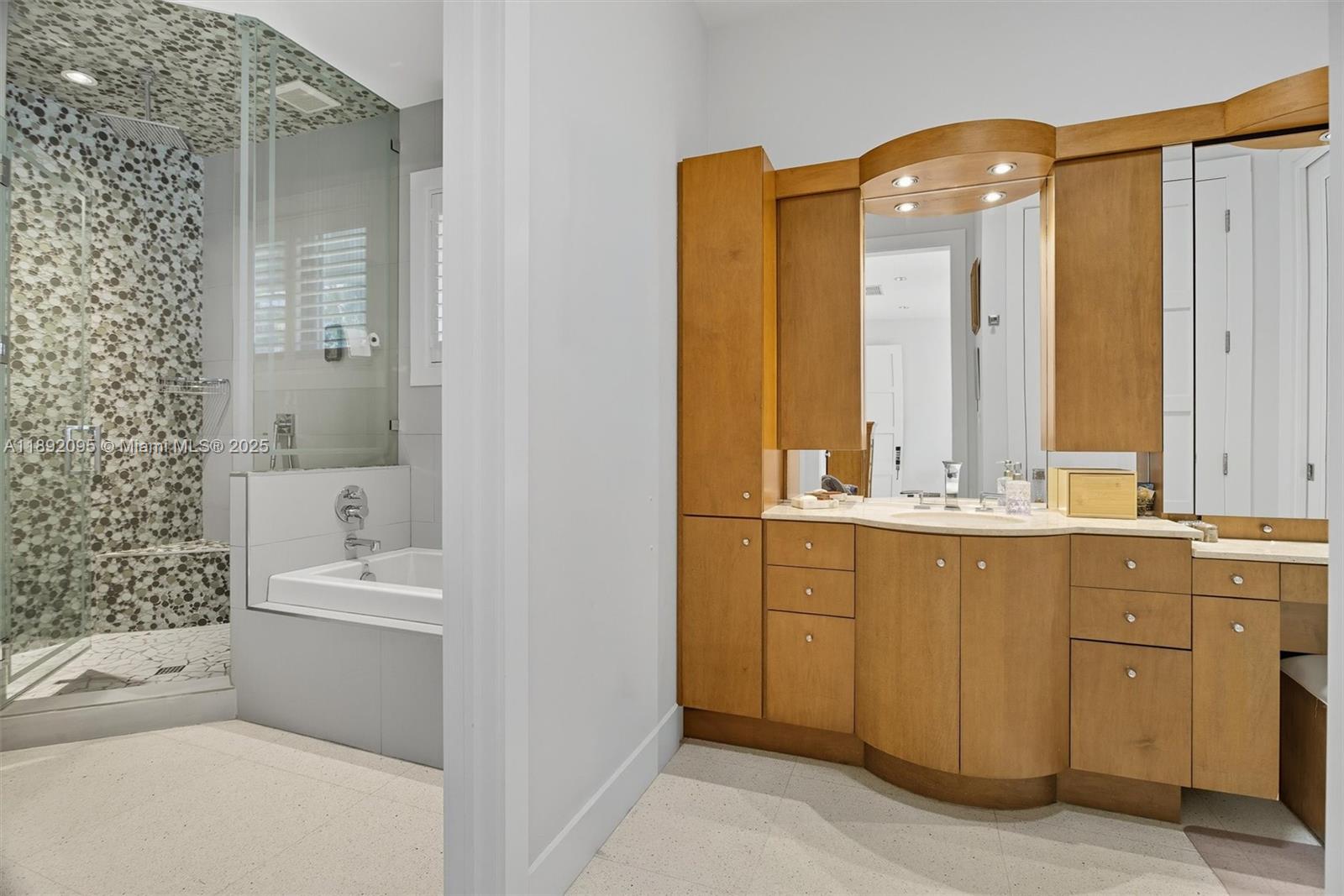 POINSETTIA ESTATES - Residential