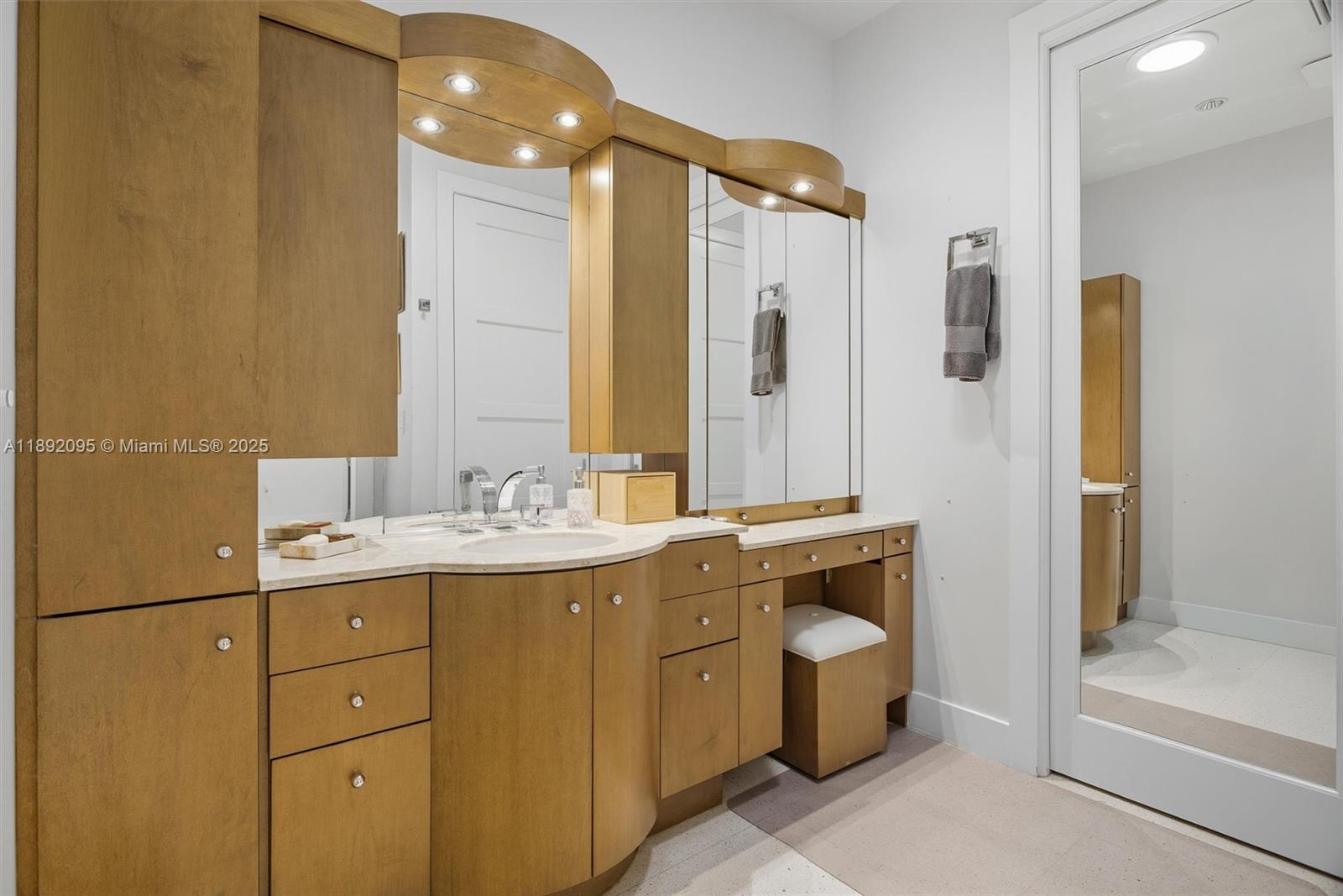 POINSETTIA ESTATES - Residential