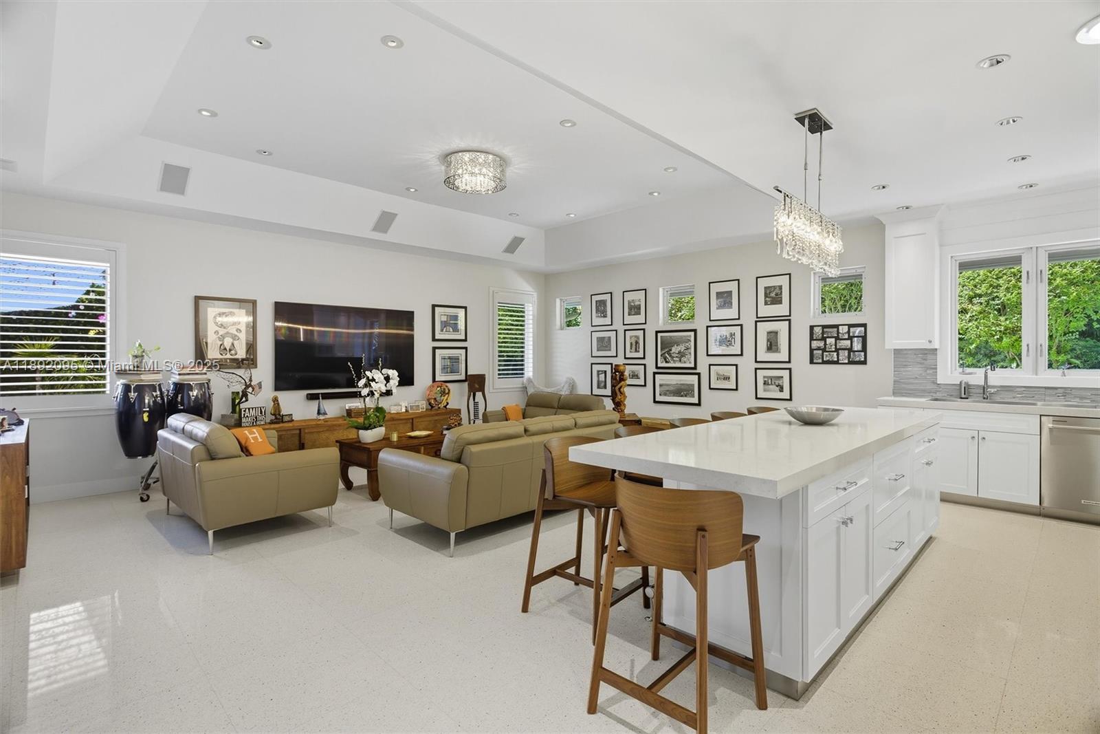 POINSETTIA ESTATES - Residential