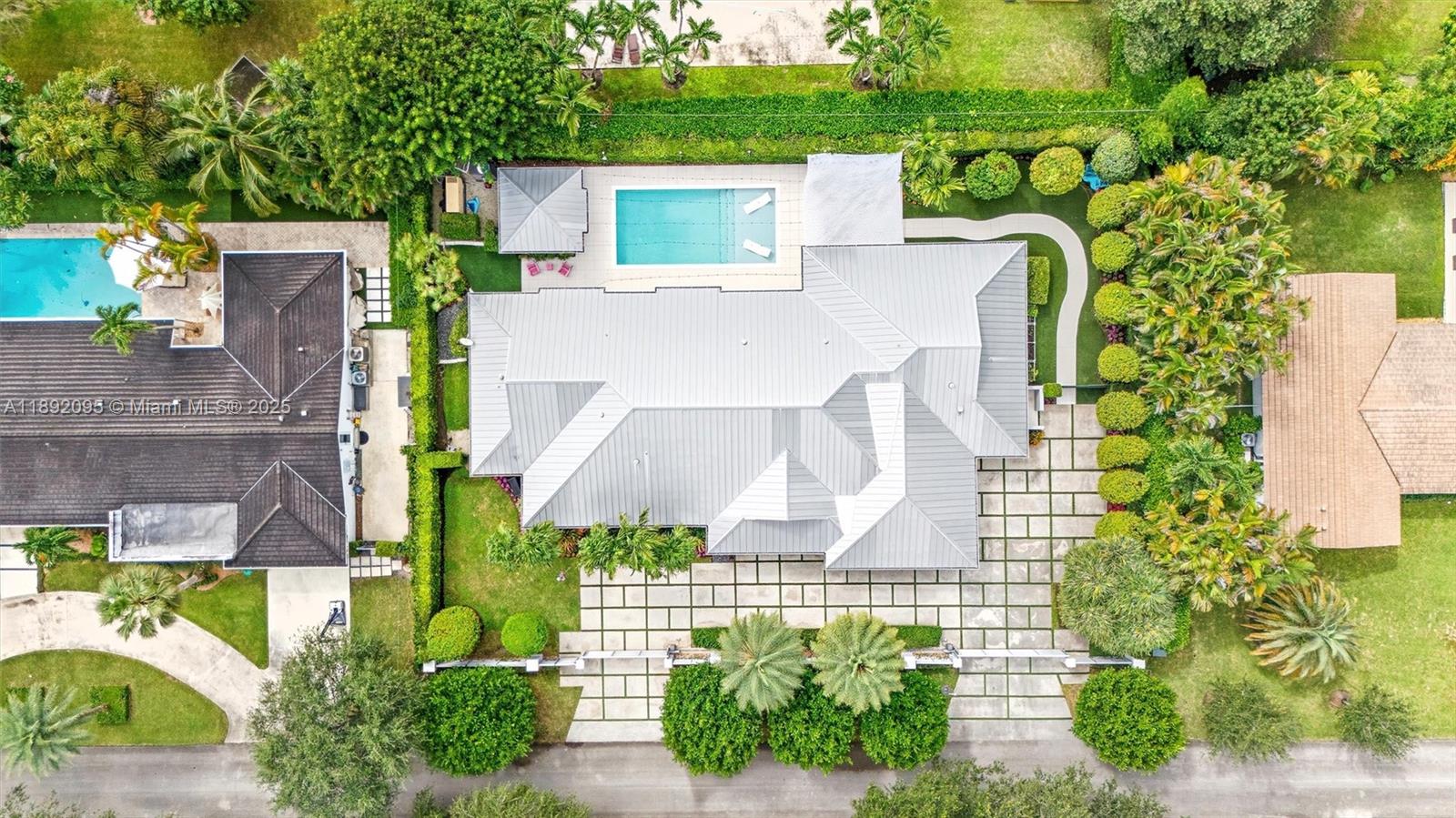 POINSETTIA ESTATES - Residential