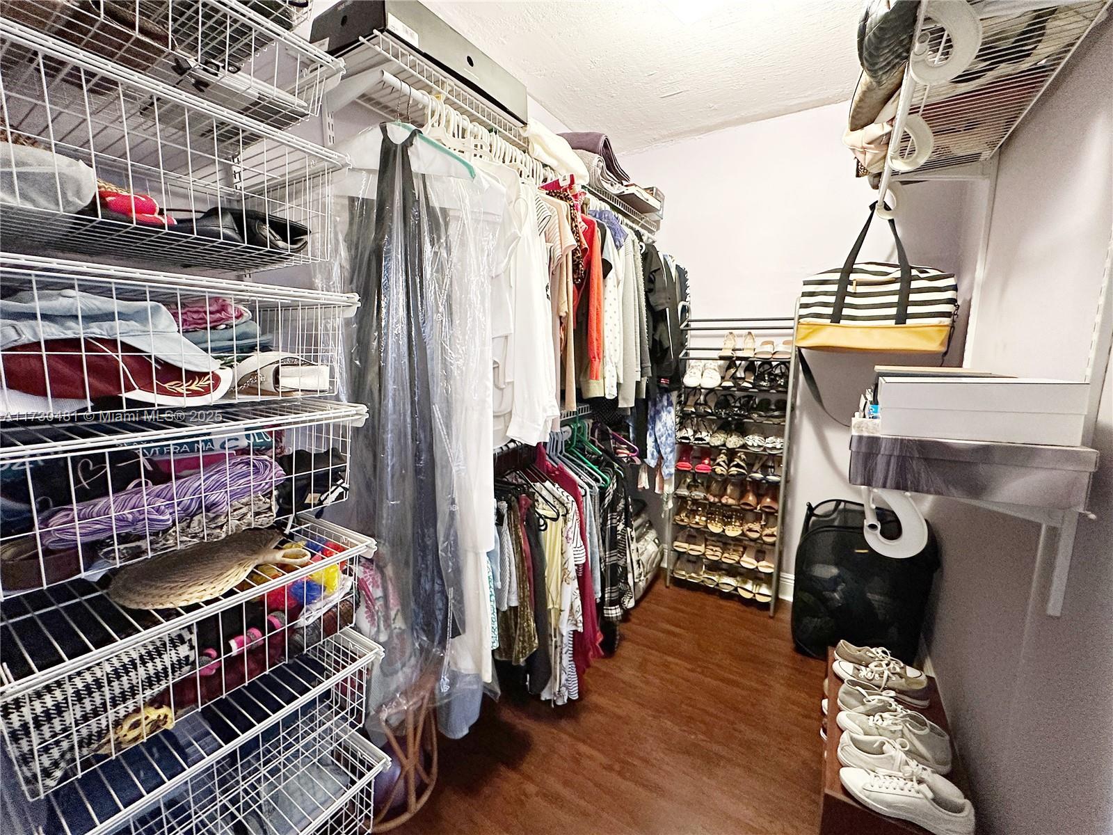 COURTYARDS AT KENDALL CON - Residential