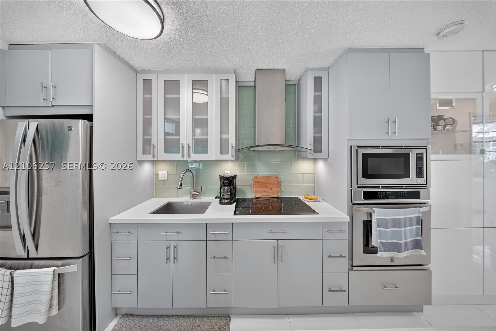335 Collins 203