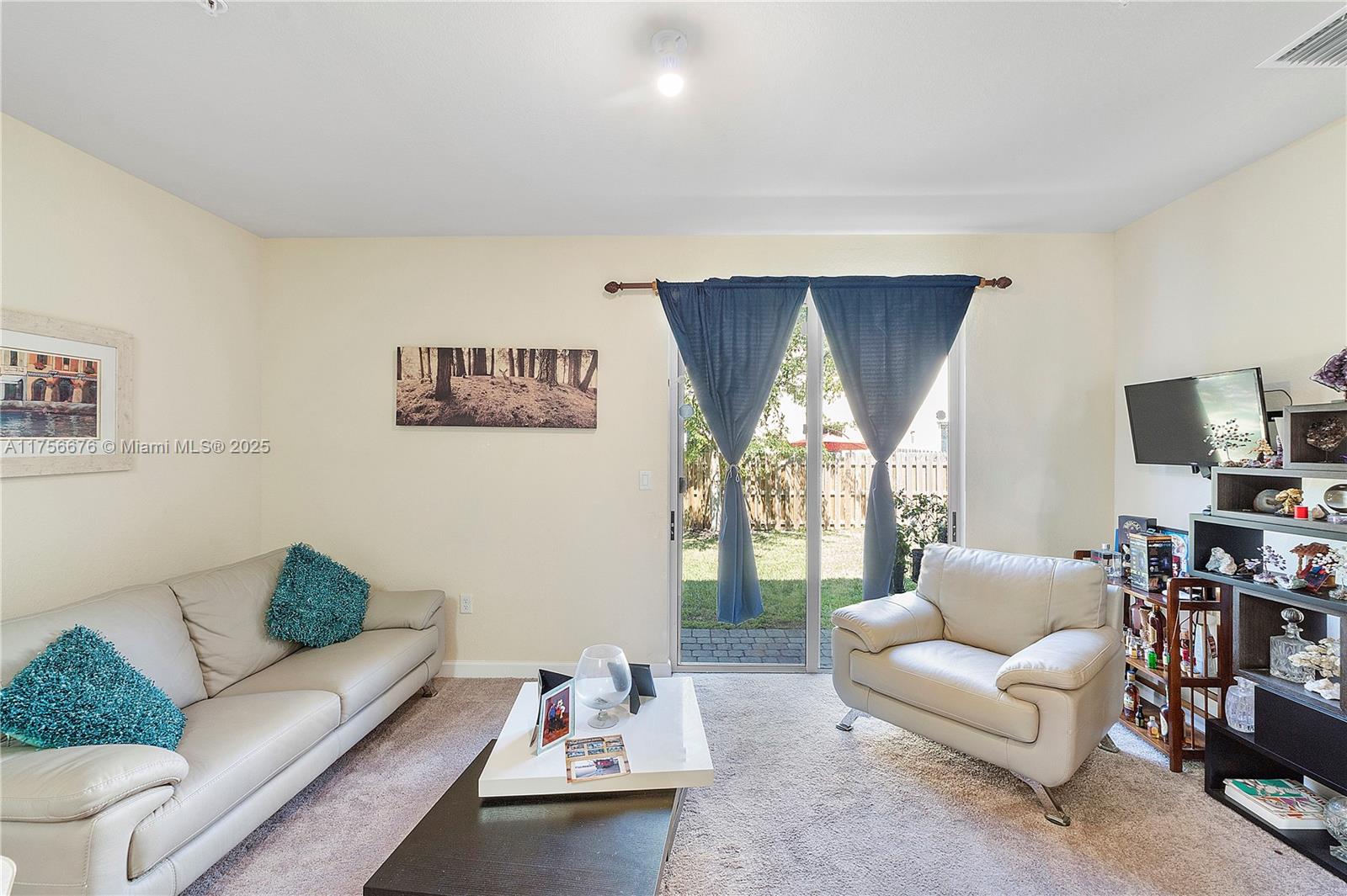 FIJI CONDO NO 1 - Residential