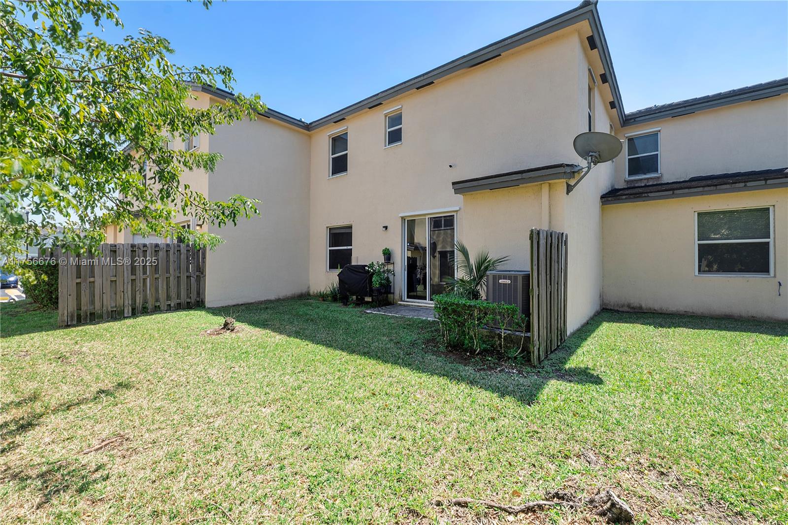 FIJI CONDO NO 1 - Residential