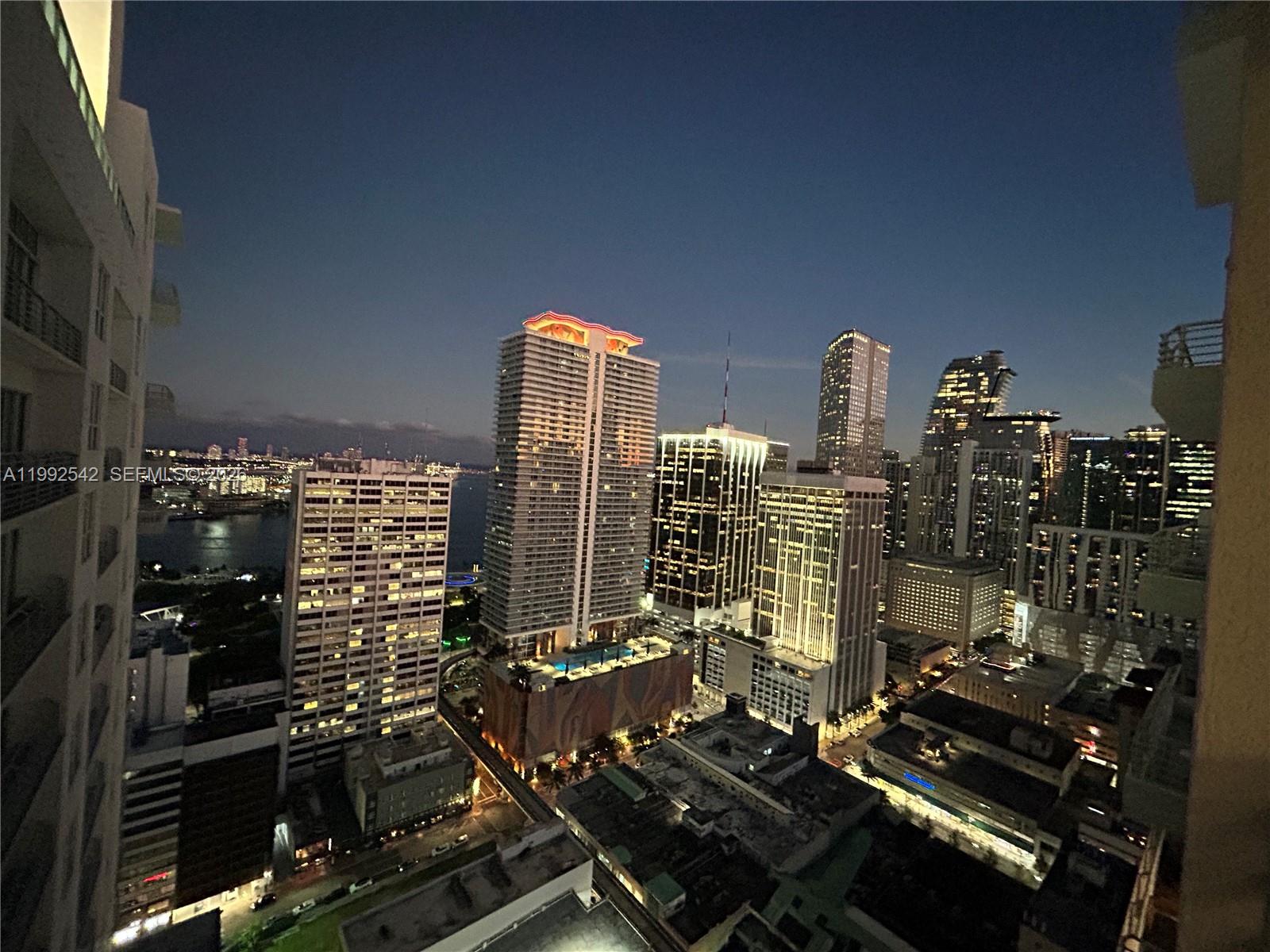 THE LOFT DOWNTOWN II COND - Residential