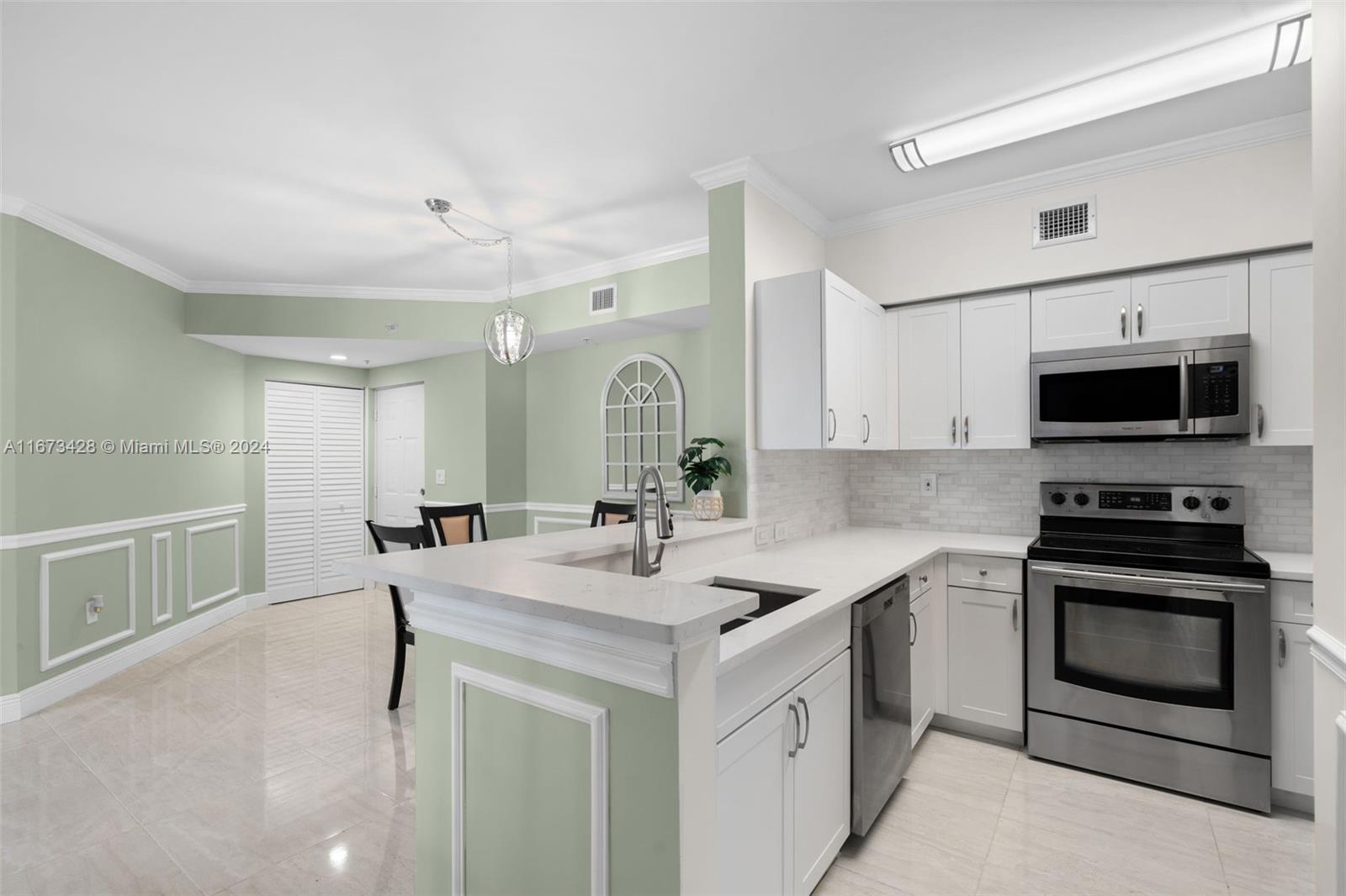 Newly remodeled corner unit at Porto Bellagio. Split floor plan, large and completely private balcony, and great views of the palm trees. Open kitchen with an ample dining area, and a dedicated laundry room. Master bedroom has a walk-in closet and a spacious bathroom. Porto Bellagio is a very well maintained building with two resort-style pools, jacuzzi, gym, BBQ area, clubhouse, business center, playroom, conference room, and a 24/7 security patrol. Pet and seasonal rental (120 days) friendly building. Low HOA, the building has reserves. Incredible location close to the beach, stores, restaurants, houses of worship, etc. Easy to show! Disclaimer - some photos were virtually staged.