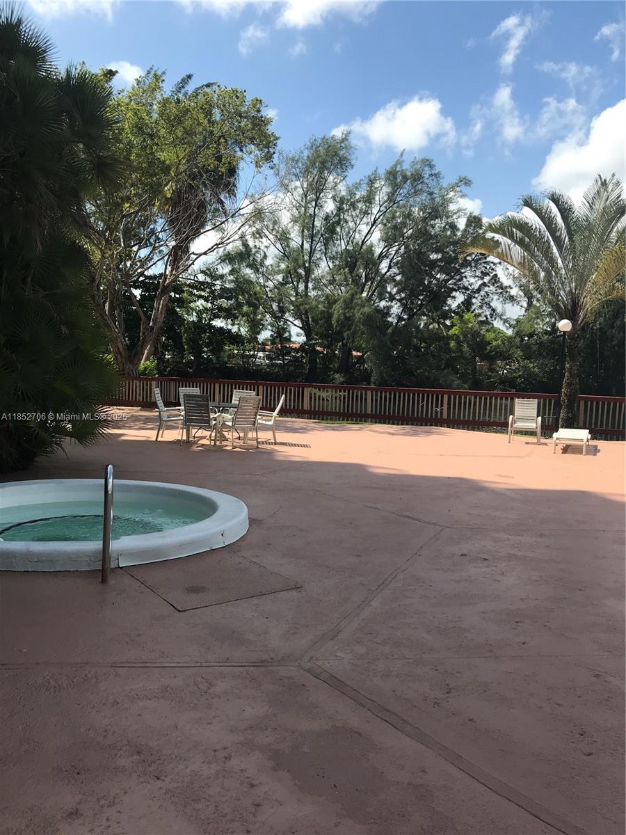 1300 NE Miami Gardens Dr 512E