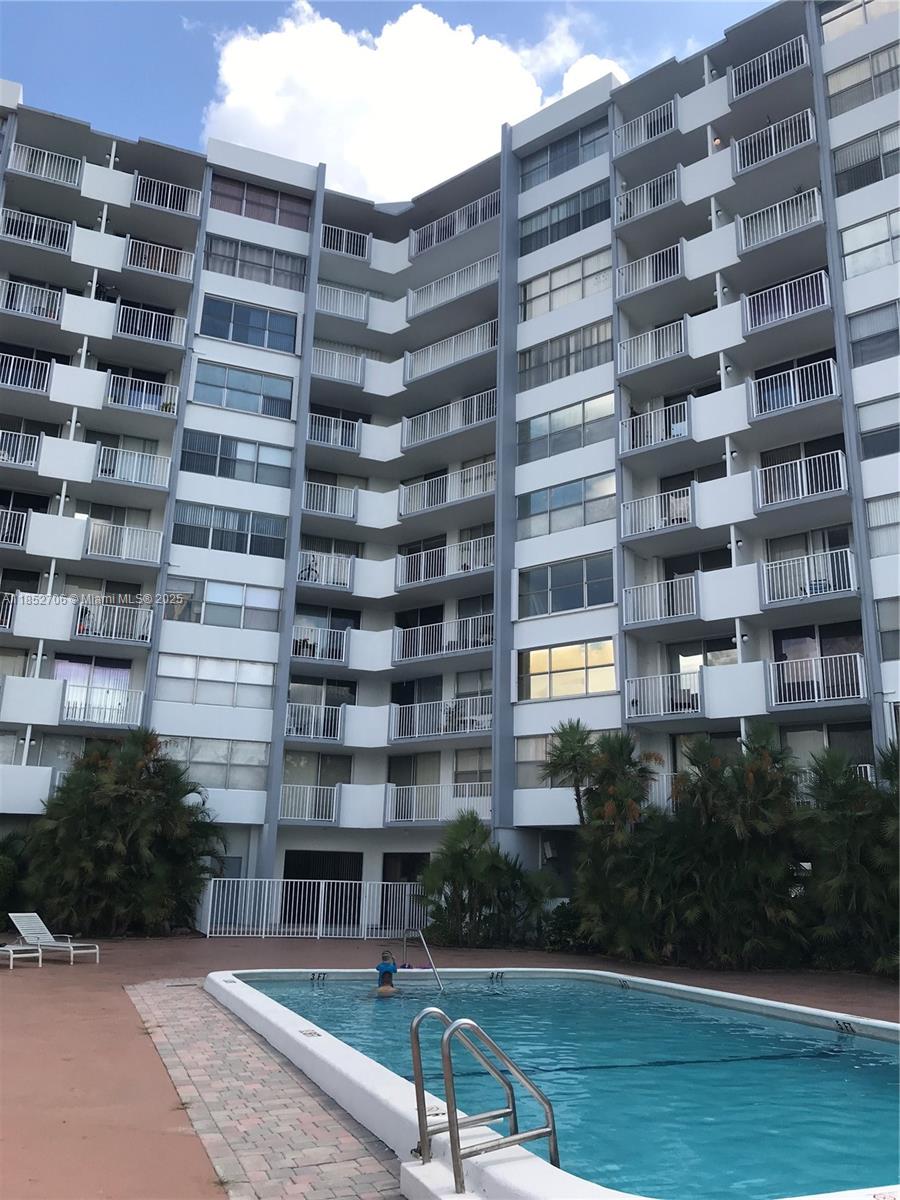 1300 NE Miami Gardens Dr 512E