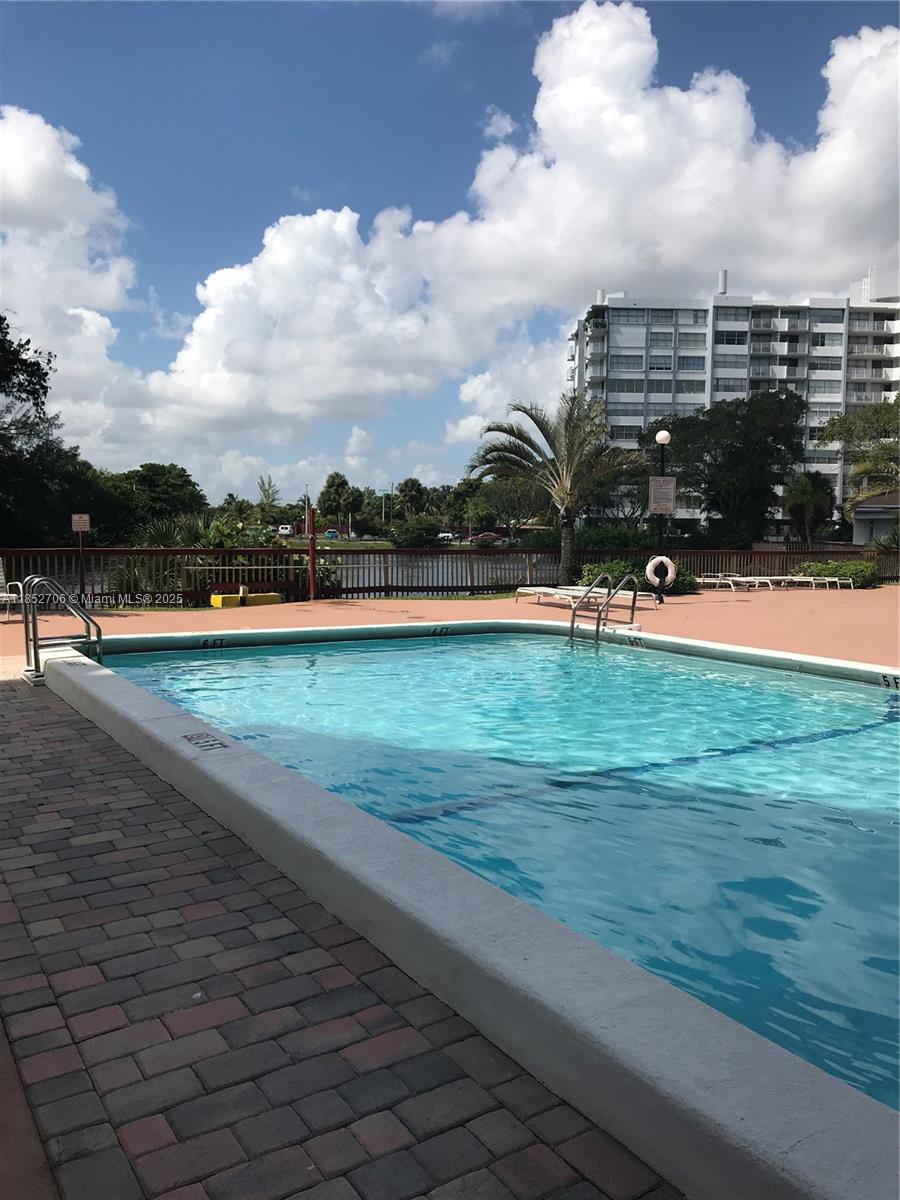1300 NE Miami Gardens Dr 512E