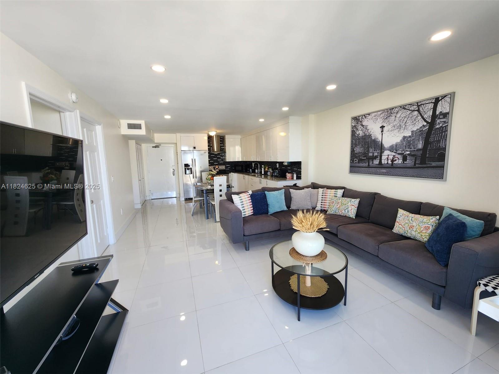 345 Ocean Dr 602