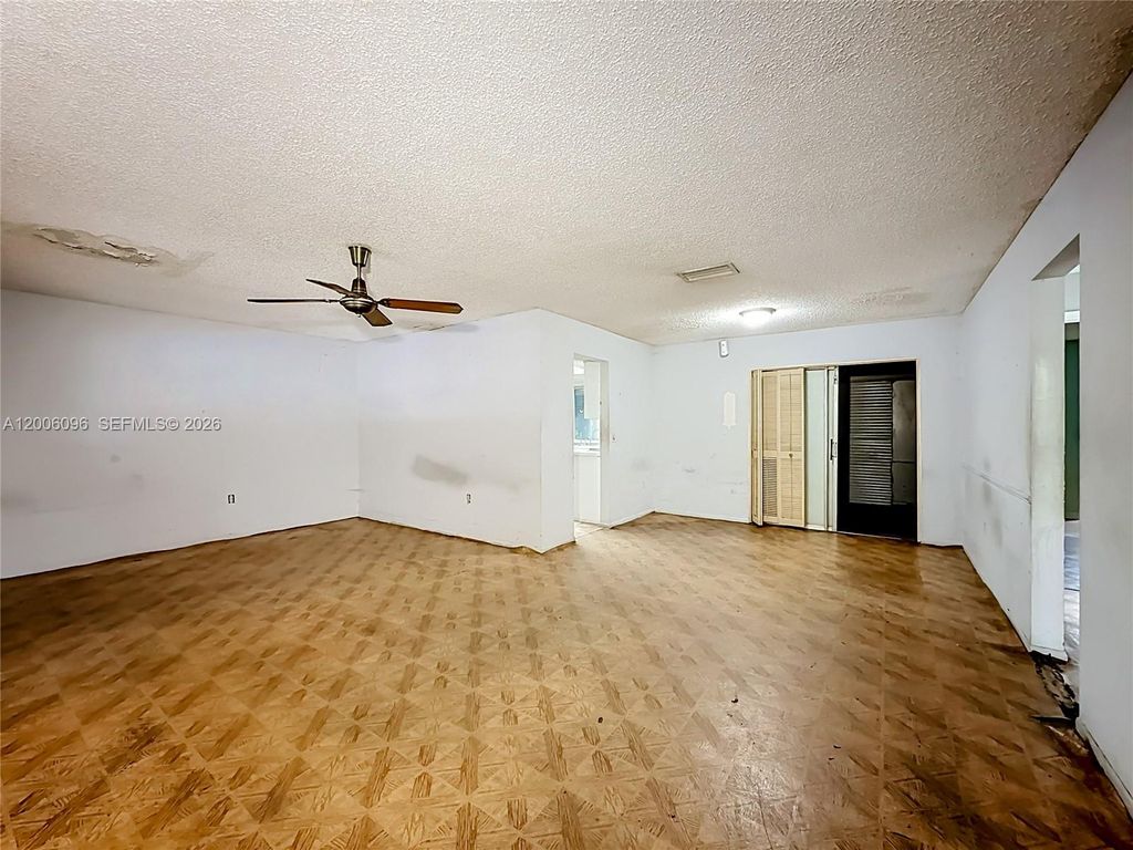 Photo of 750 N Douglas Rd, Pembroke Pines, FL 33024 (MLS # A12006096)