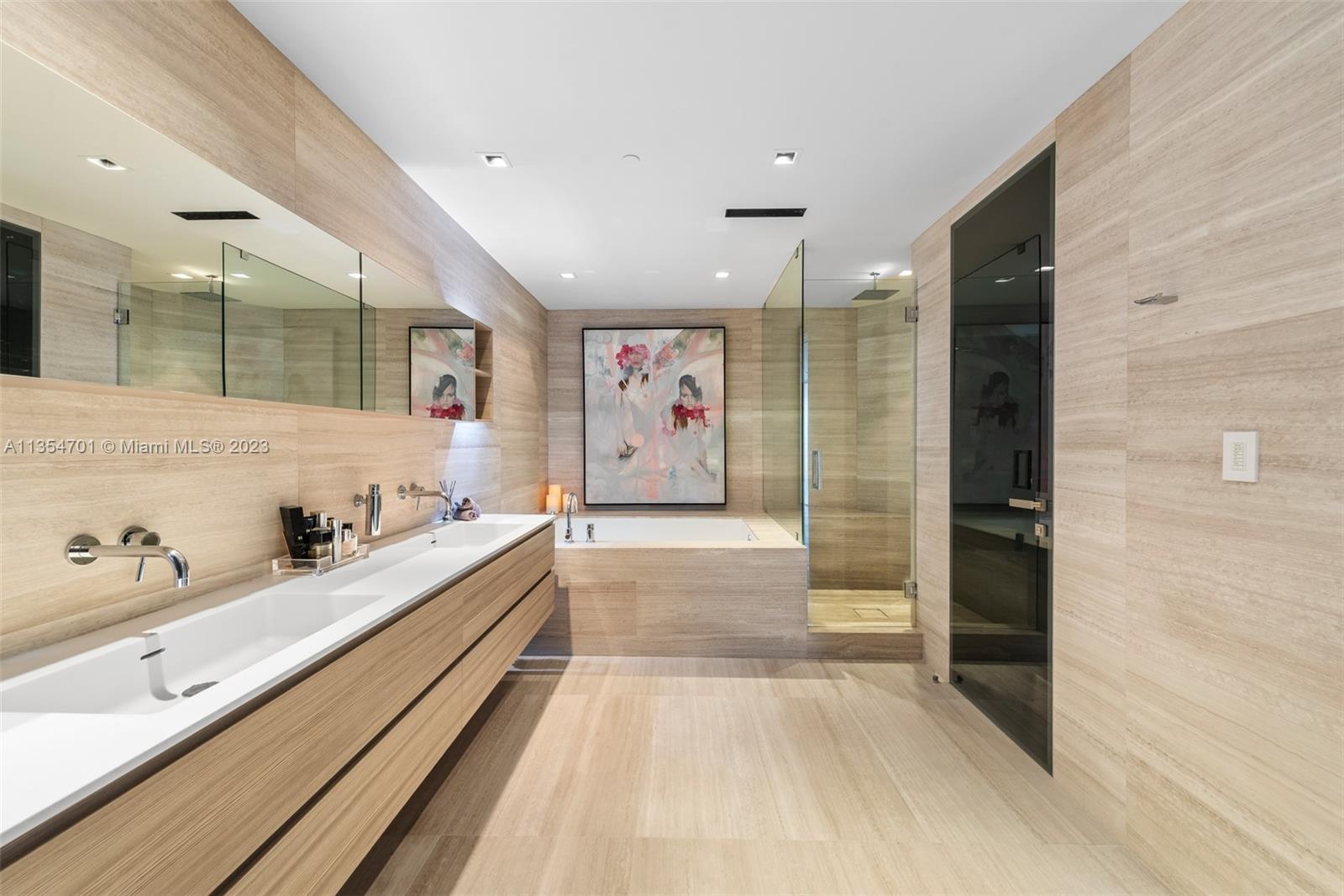 2711 HOLLYWOOD BEACH COND - Residential
