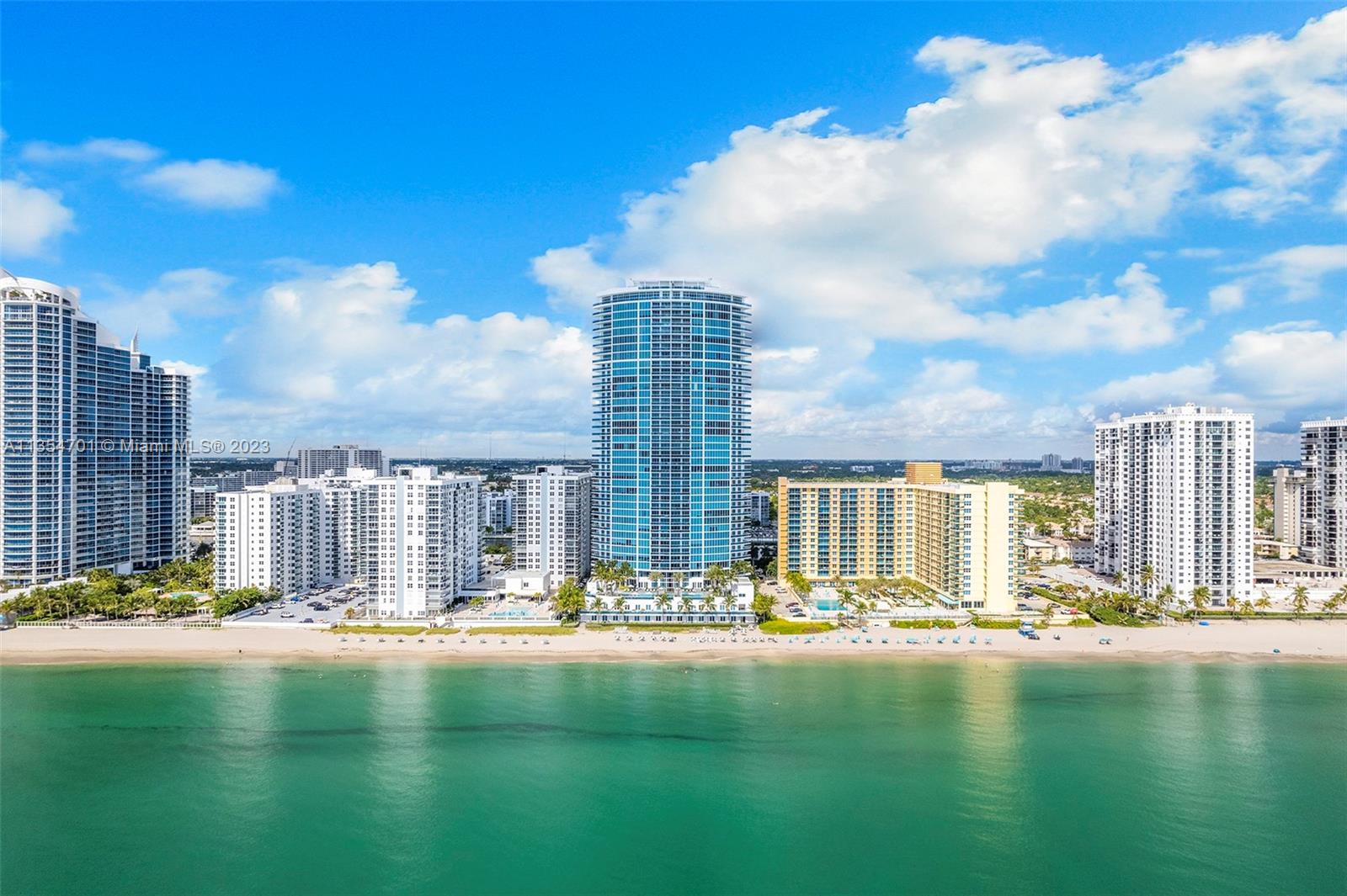 2711 HOLLYWOOD BEACH COND - Residential