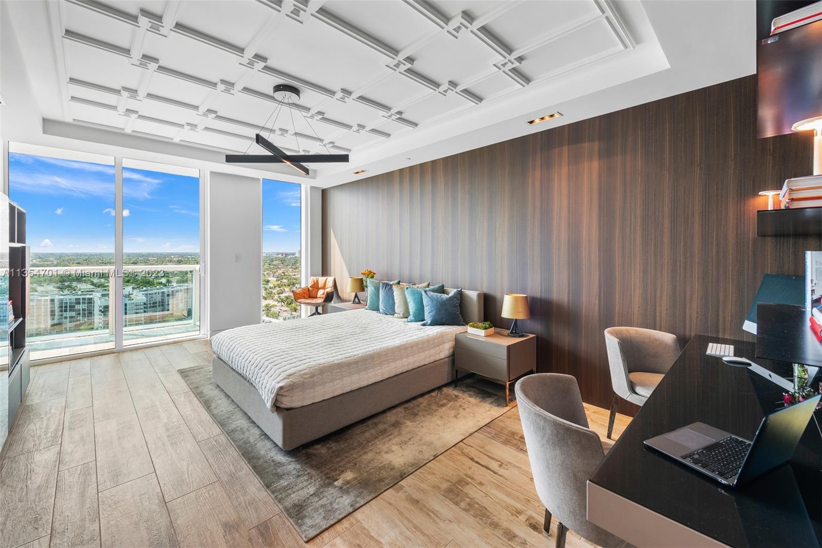 2711 HOLLYWOOD BEACH COND - Residential