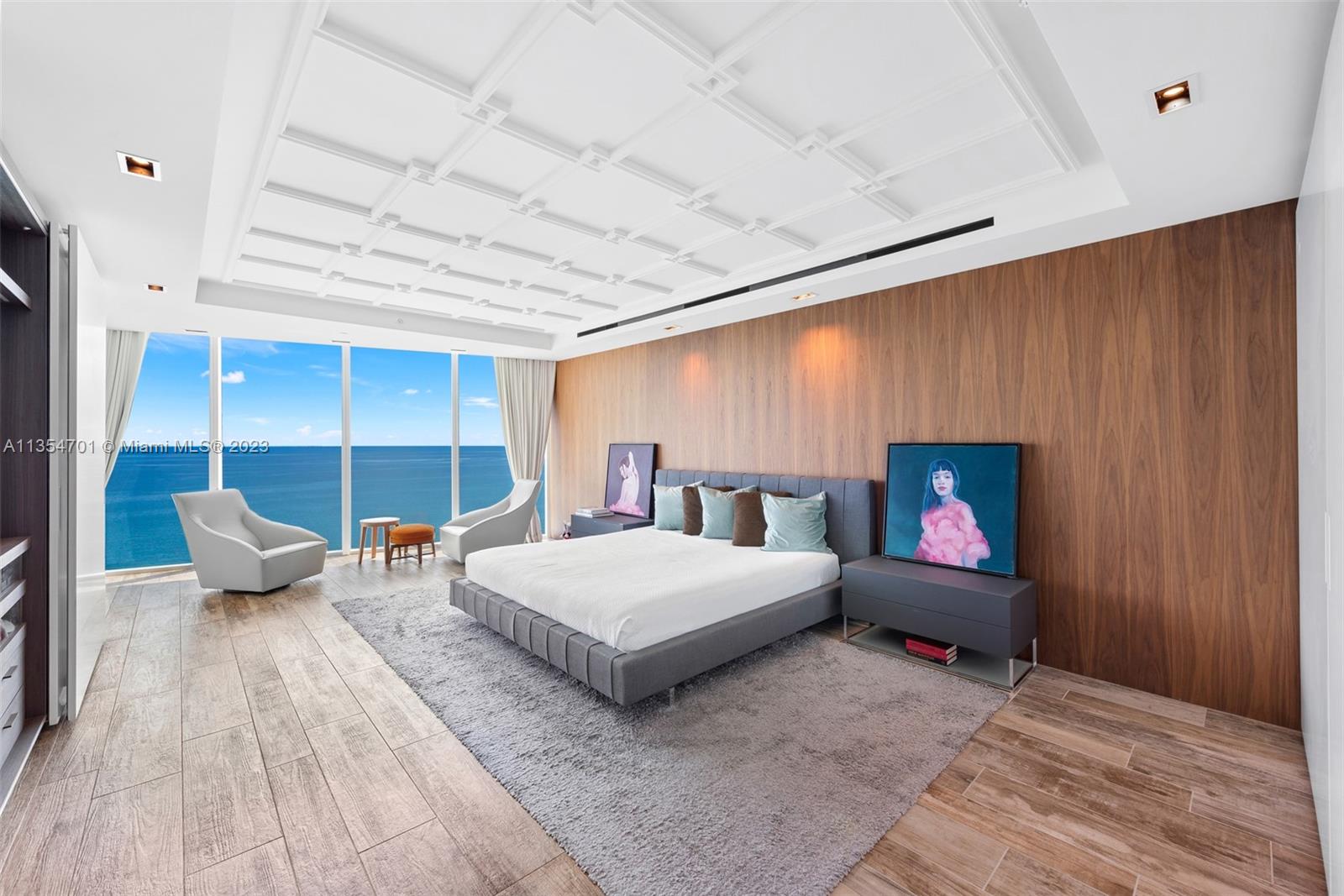 2711 HOLLYWOOD BEACH COND - Residential