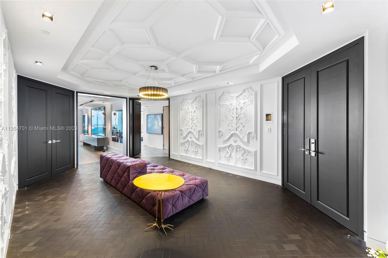 2711 HOLLYWOOD BEACH COND - Residential