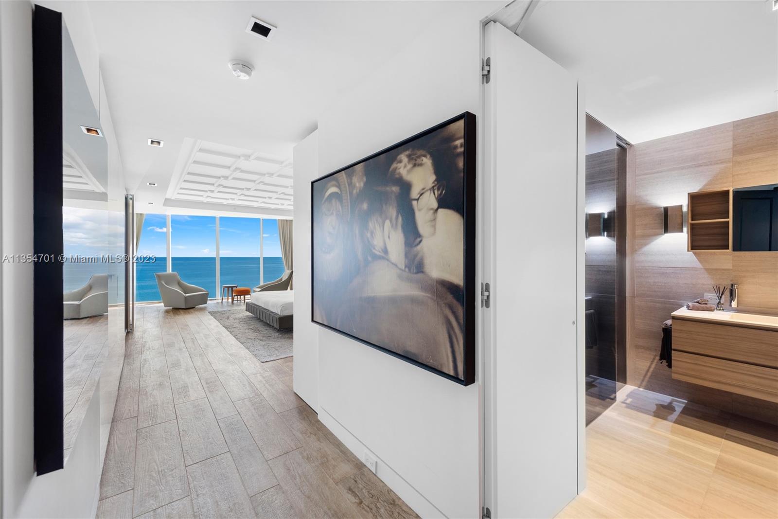 2711 HOLLYWOOD BEACH COND - Residential