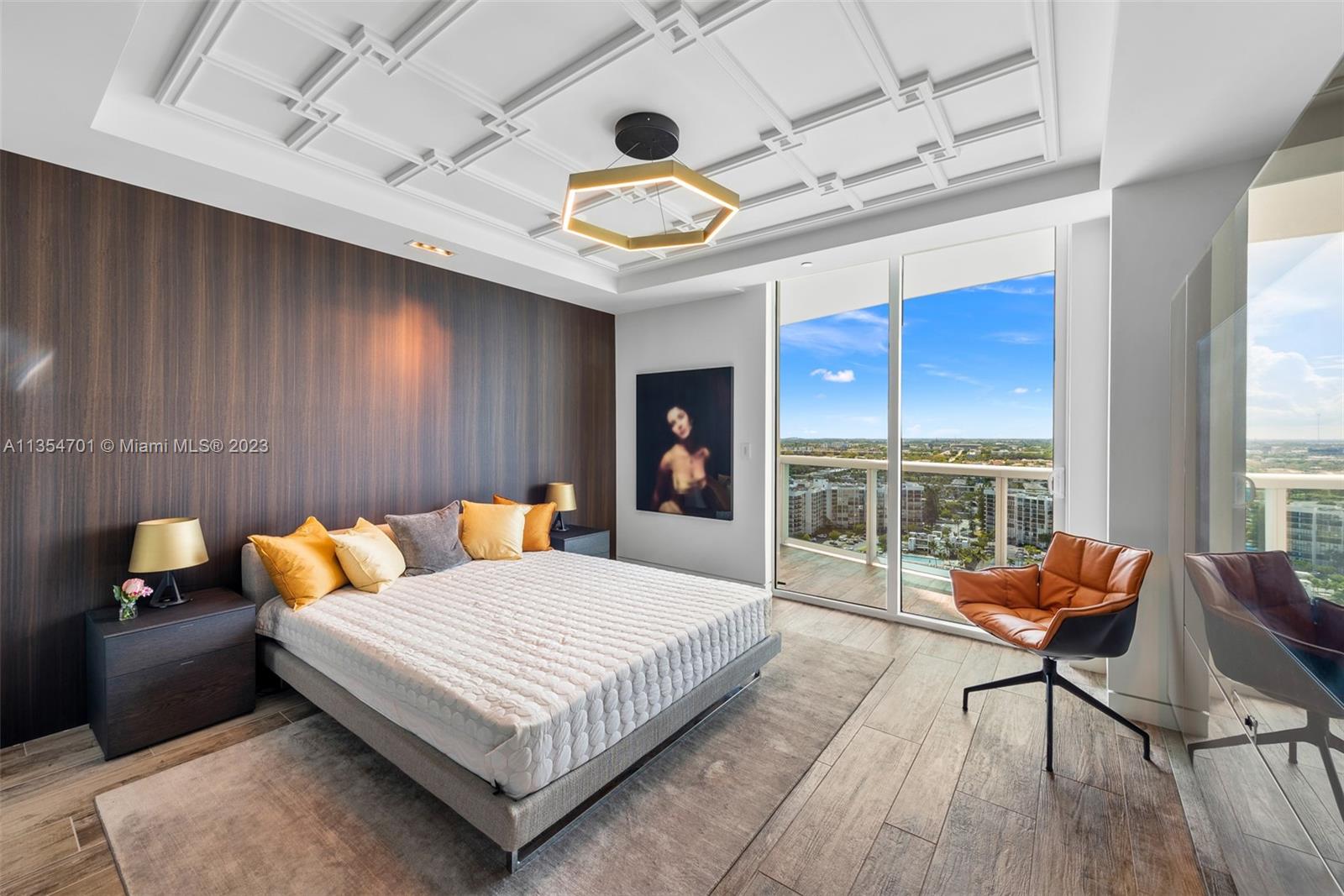 2711 HOLLYWOOD BEACH COND - Residential