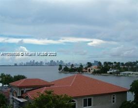 ISLAND PLACE AT NORTH BAY - Residential