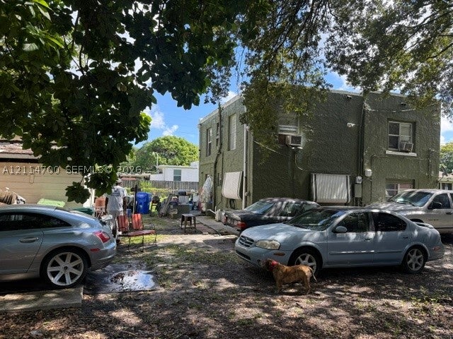 337 NW 48th St