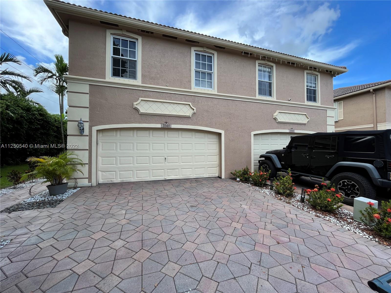 BANYAN TRAILS - Residential Lease