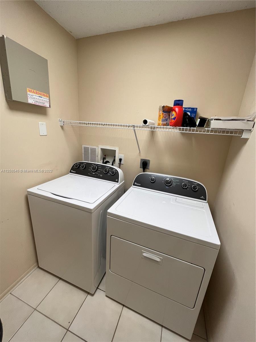 BANYAN TRAILS - Residential Lease