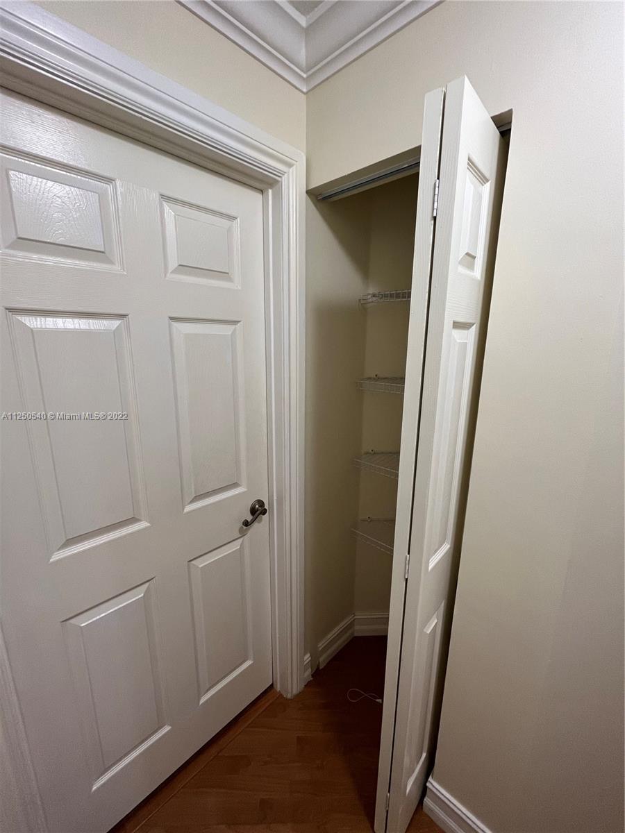 BANYAN TRAILS - Residential Lease