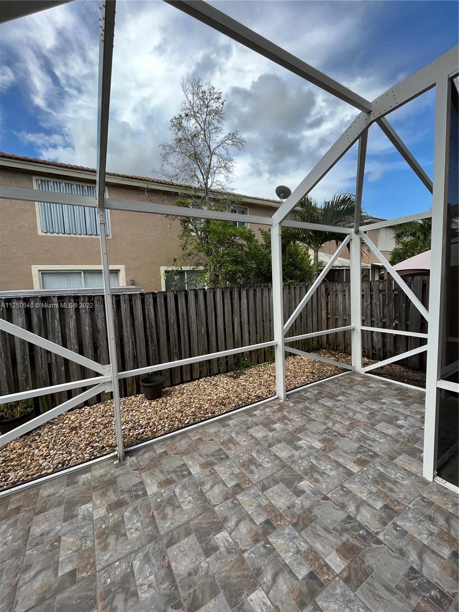 BANYAN TRAILS - Residential Lease