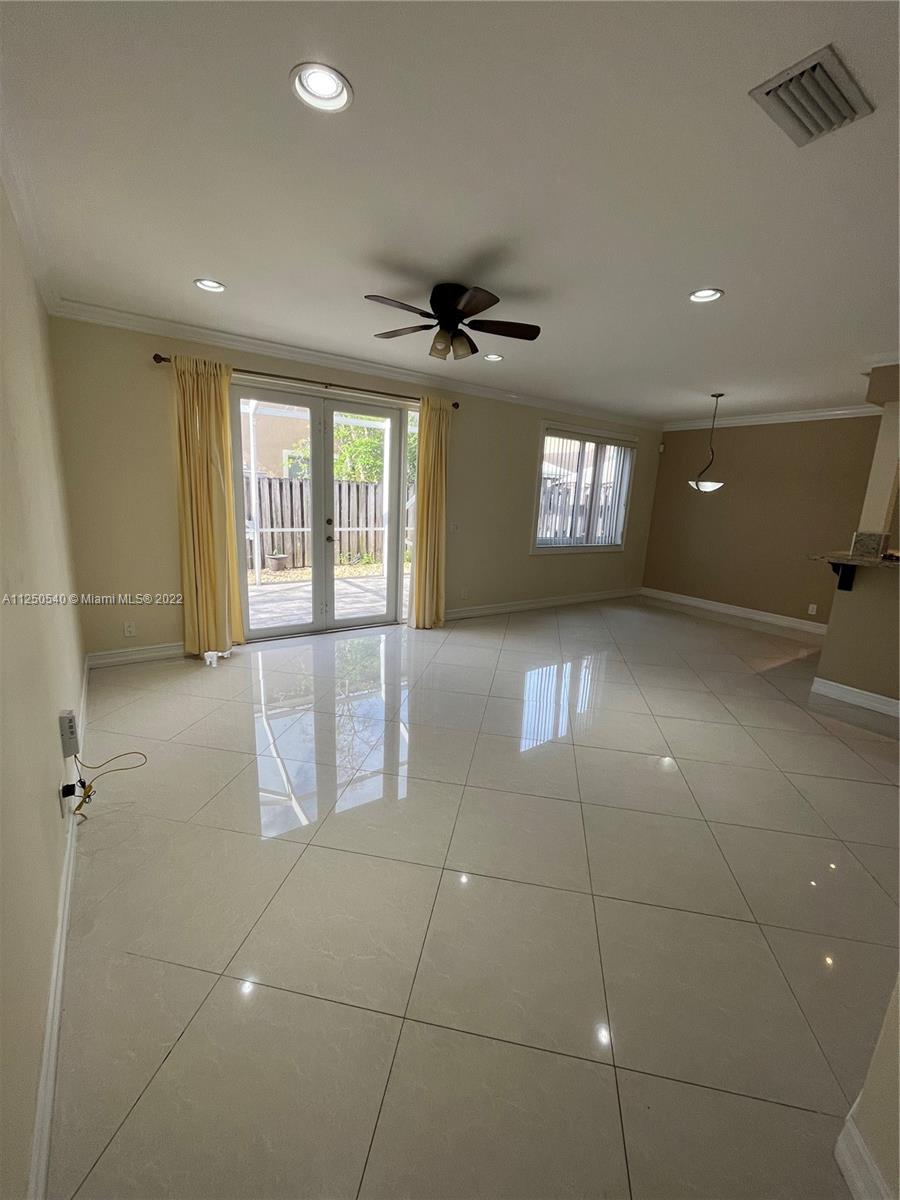 BANYAN TRAILS - Residential Lease