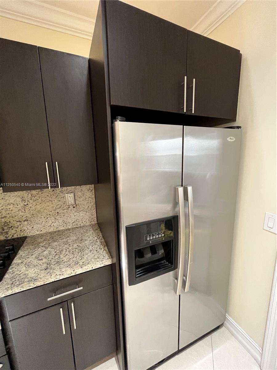 BANYAN TRAILS - Residential Lease