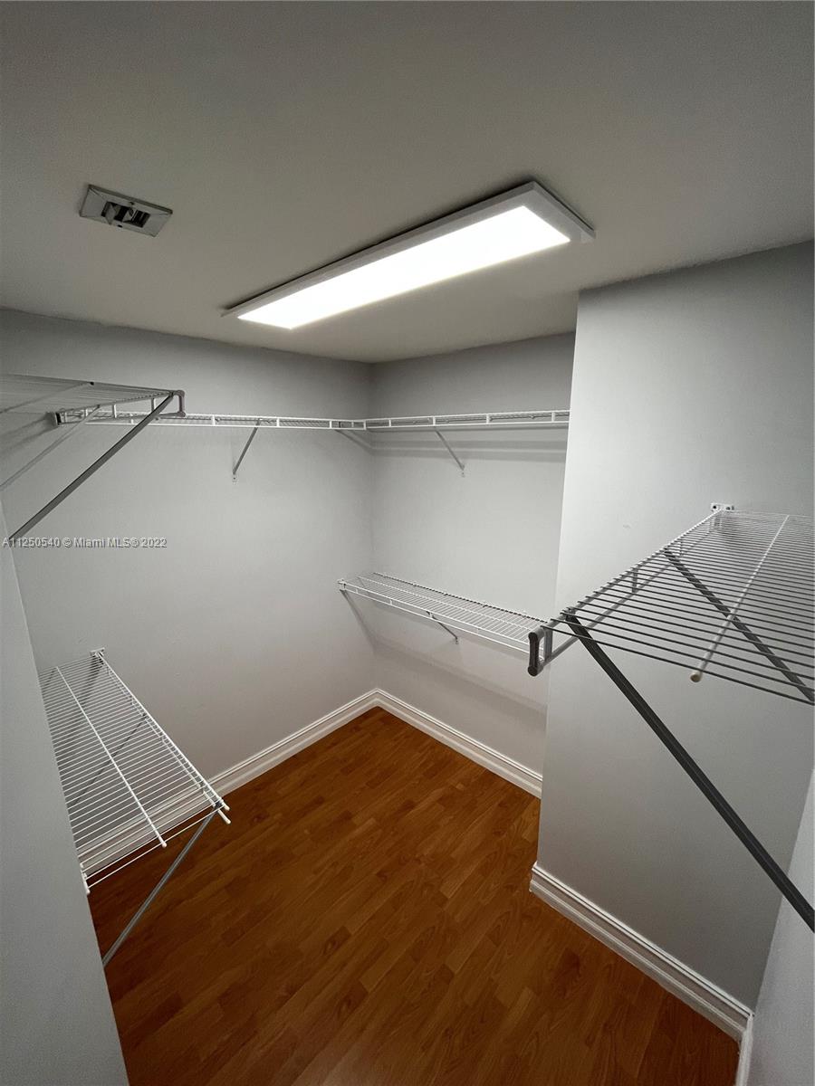 BANYAN TRAILS - Residential Lease