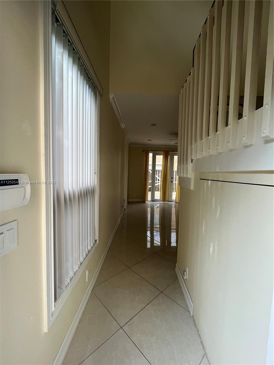 BANYAN TRAILS - Residential Lease