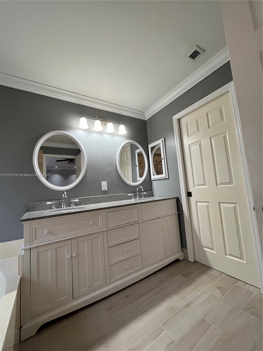 BANYAN TRAILS - Residential Lease