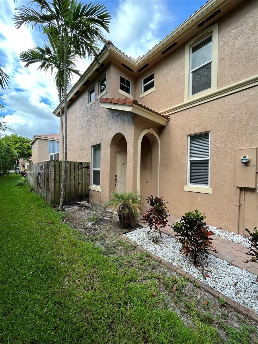 BANYAN TRAILS - Residential Lease