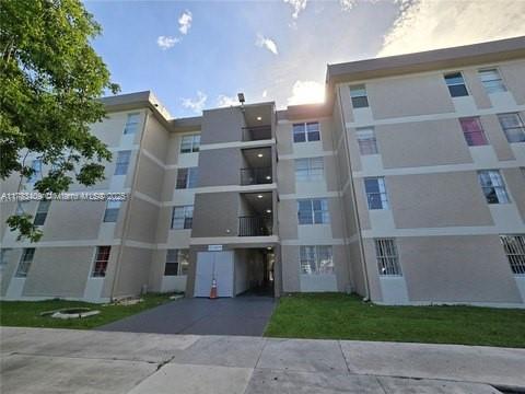 Rental Property at 1885 W 56 St 210, Hialeah, Miami-Dade County, Florida - Bedrooms: 2 
Bathrooms: 1  - $2,000 MO.