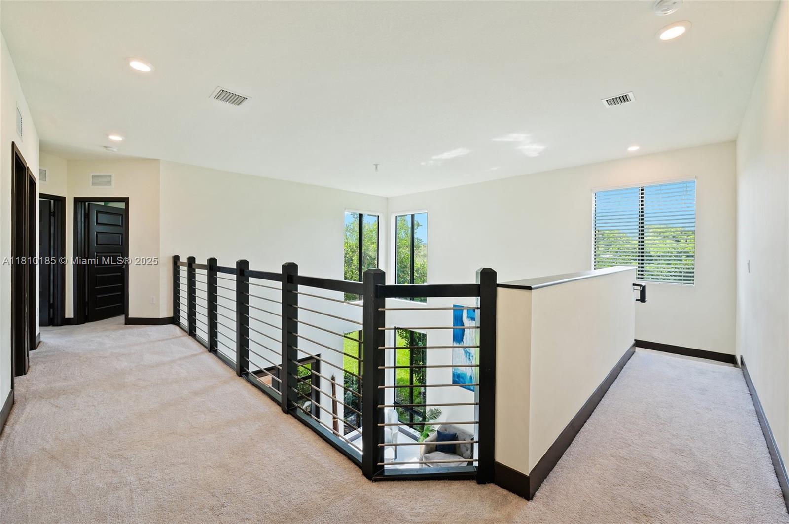 DUNNWOODY LAKE - Residential