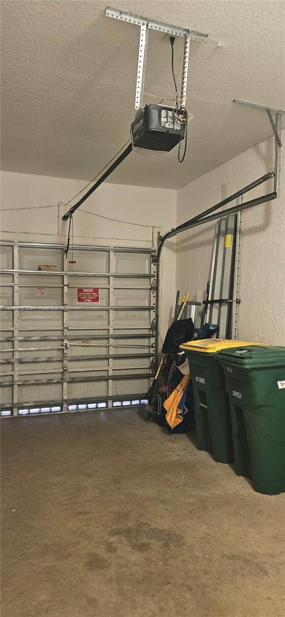 WOODLAND VILLAS 1ST ADD - Residential