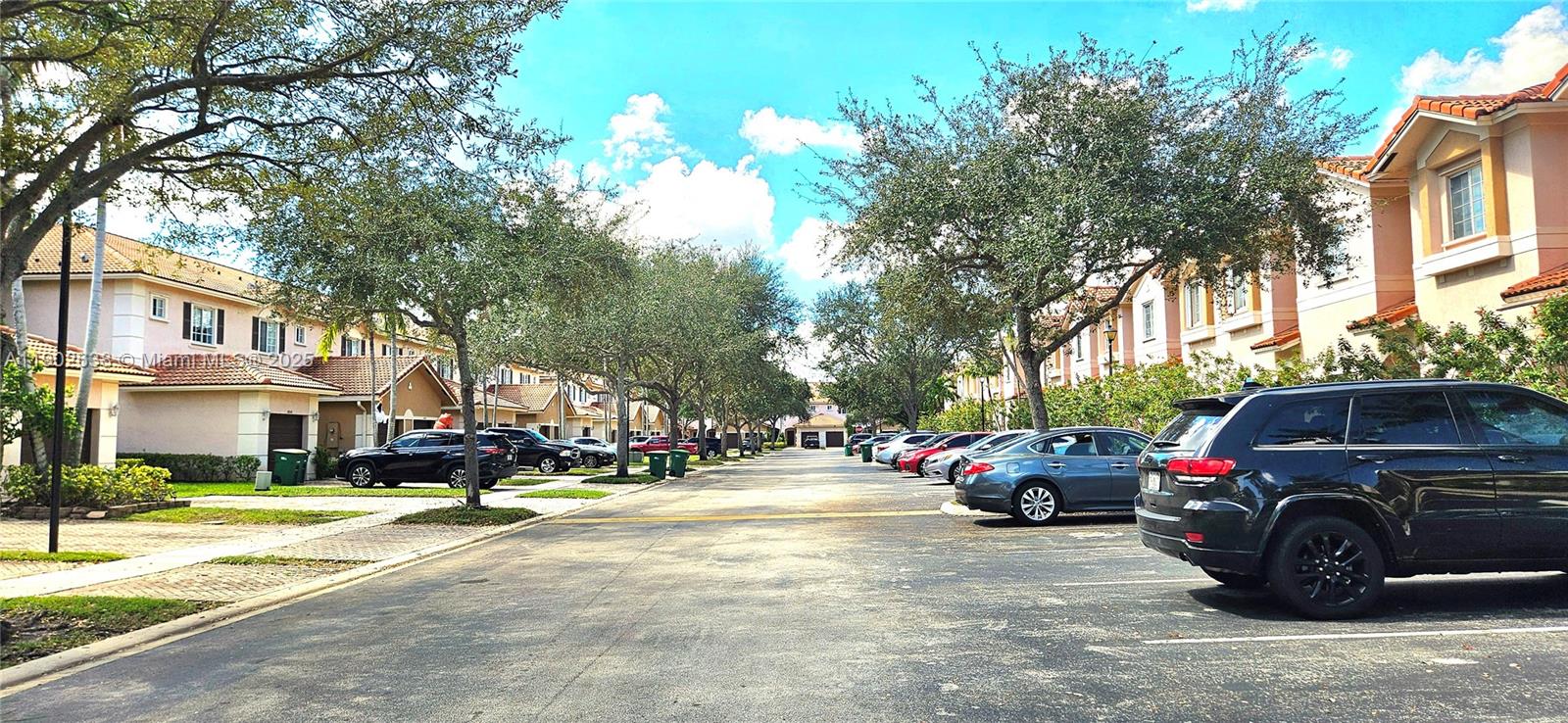 WOODLAND VILLAS 1ST ADD - Residential