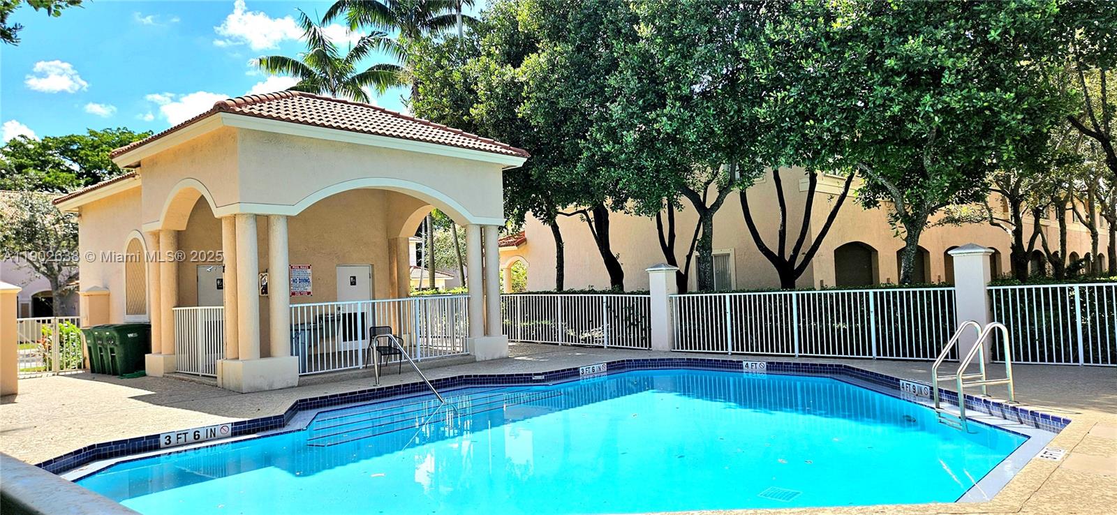 WOODLAND VILLAS 1ST ADD - Residential