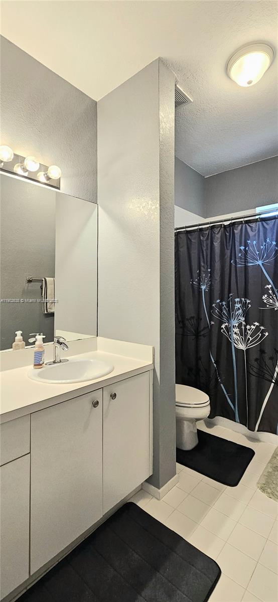 WOODLAND VILLAS 1ST ADD - Residential