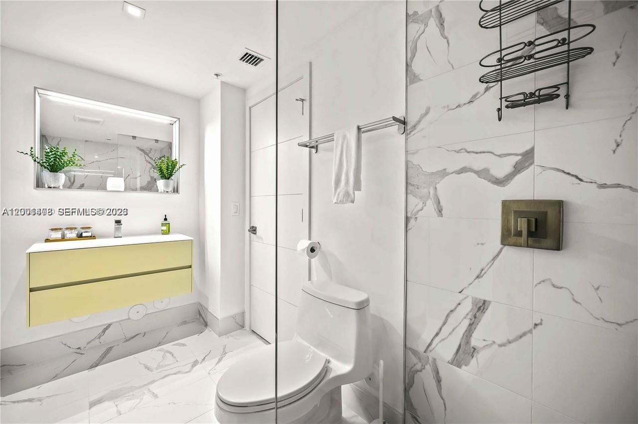 BIJOU BAY HARBOR - Residential Lease