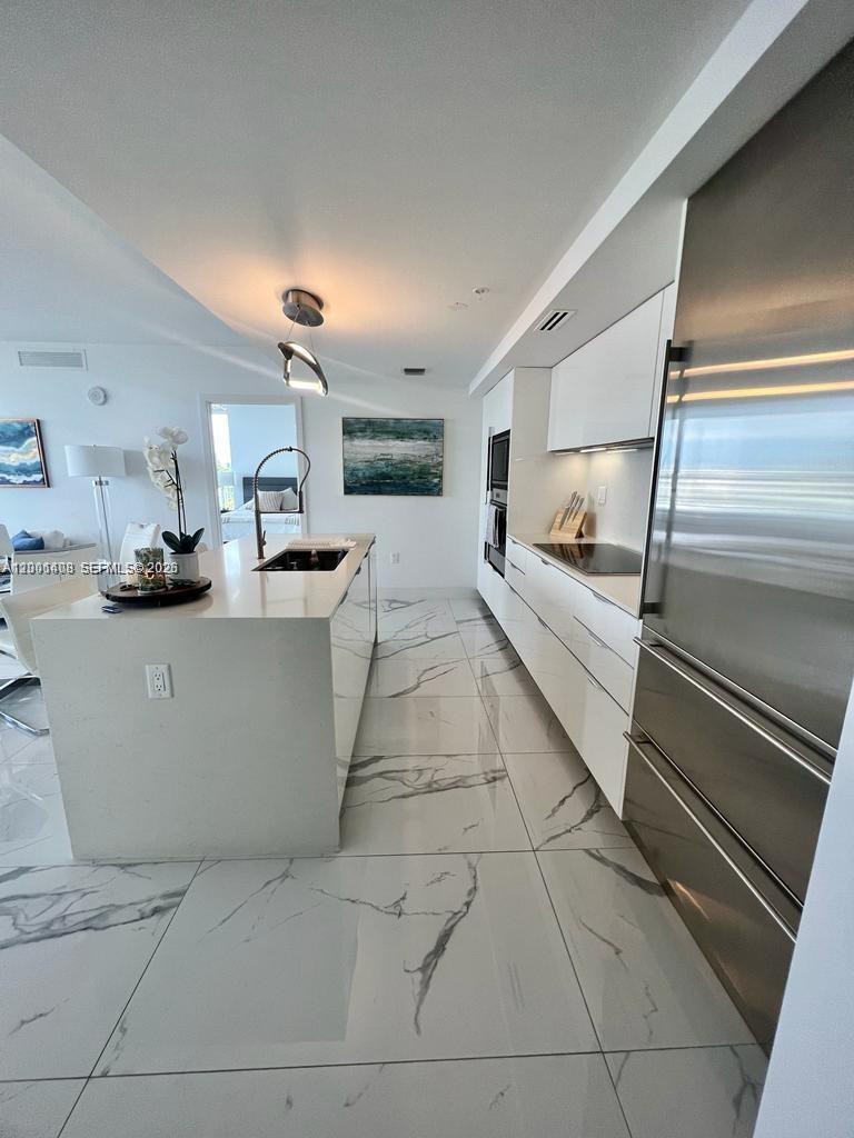 BIJOU BAY HARBOR - Residential Lease