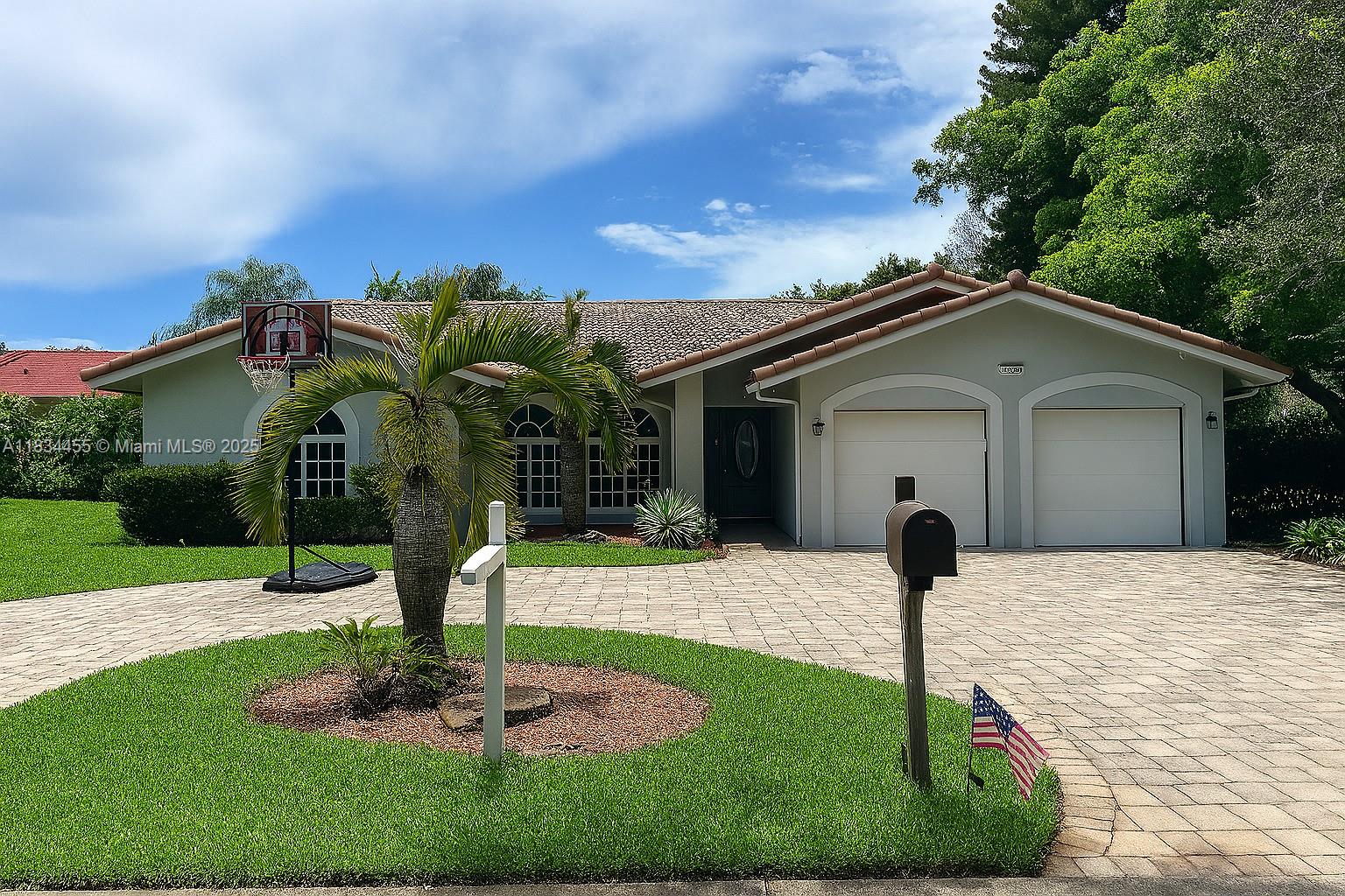 PINE RIDGE - Residential