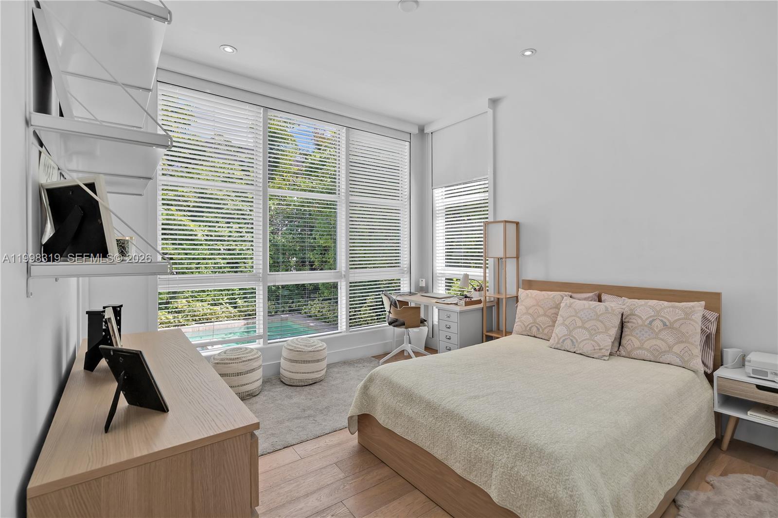 TROPICAL ISLE HOMES SUB 1 - Residential Lease